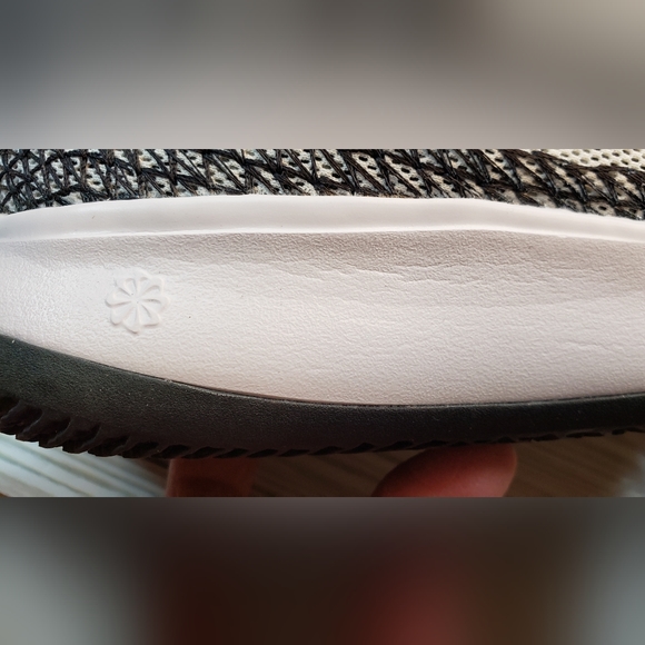 Nike Kyrie Flytrap 6 Air Zoom men's size 7.5 (sa201) - Picture 13 of 15